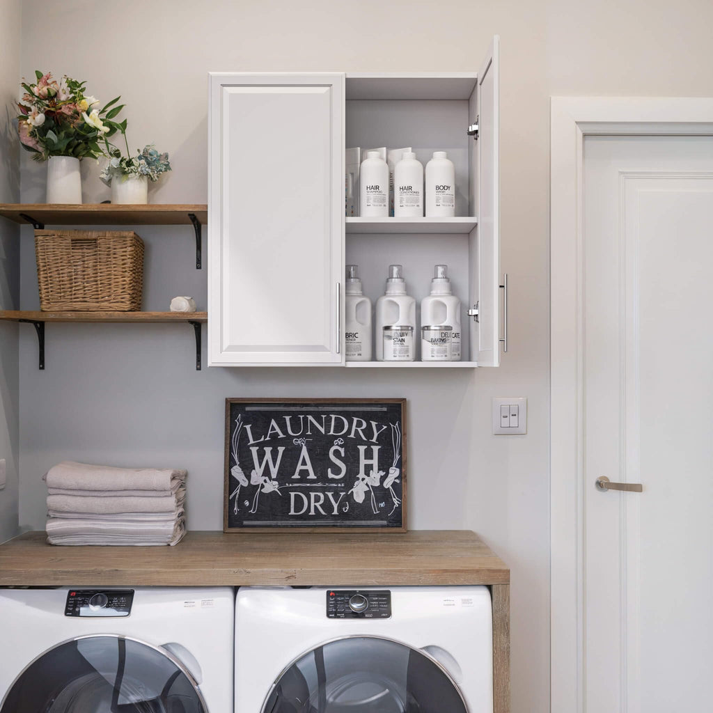 White Wall Cabinet with Adjustable Shelves O74633