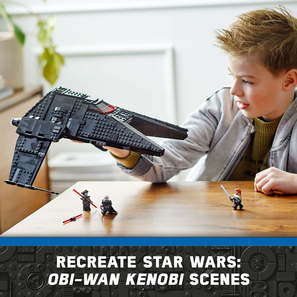 Buildable Toy Starship with Blue and Double-Bladed Red Lightsabers Z528524