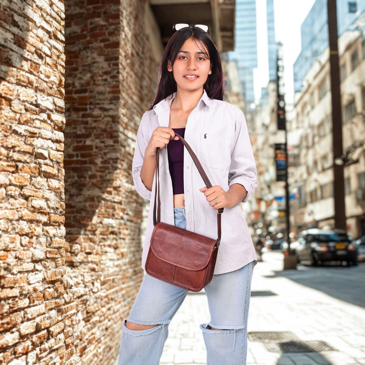 Brown Leather Crossbody Purse Z857340